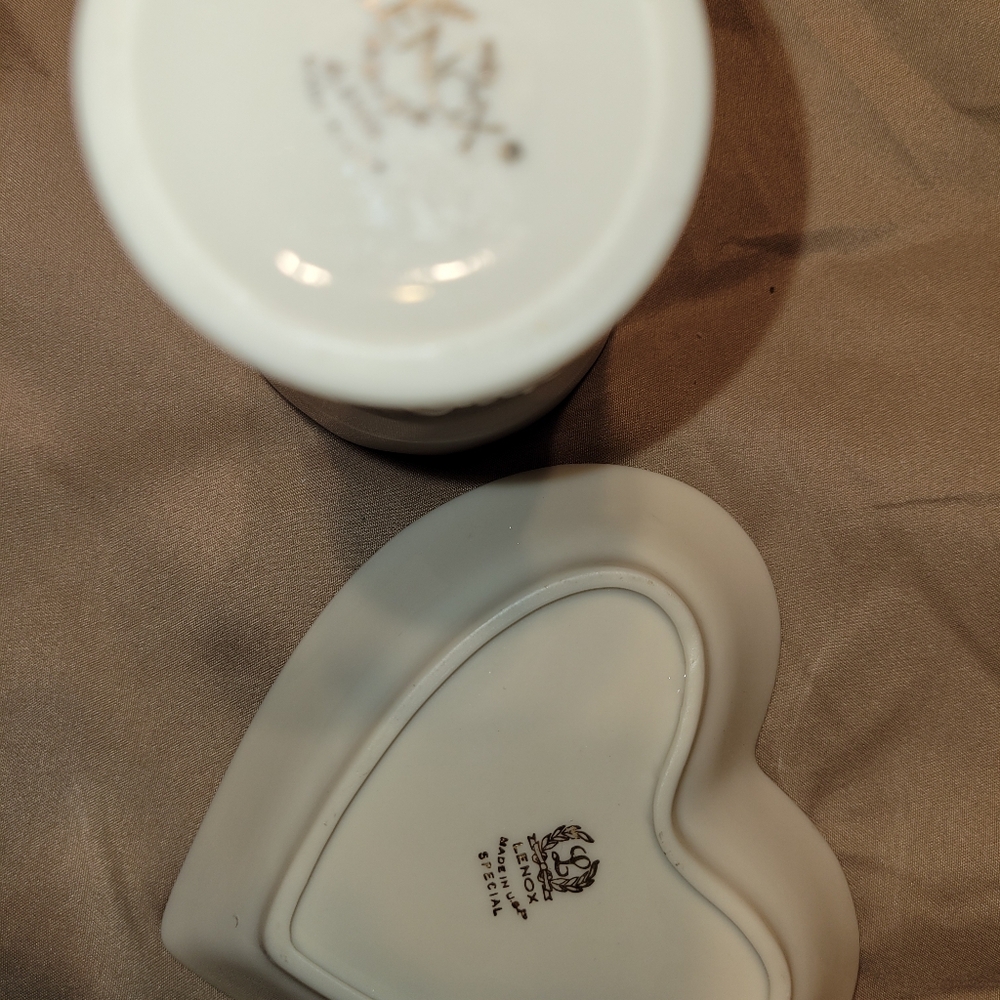 Vtg Lenox Ivory China Special Rose Embossed Gold Trim Bud Vase & Heart Dish USA - Picture 4 of 5